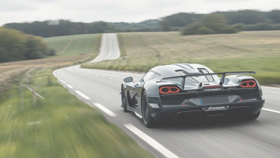 Jak szybko przyspiesza Koenigsegg Regera?