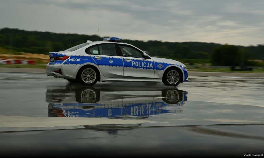 Bożonarodzeniowy Charytatywny Koncert dla Policjantów: Wspólna Odpowiedzialność i Solidarność